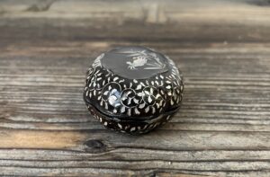 骨董水妖｜青貝蟹香合