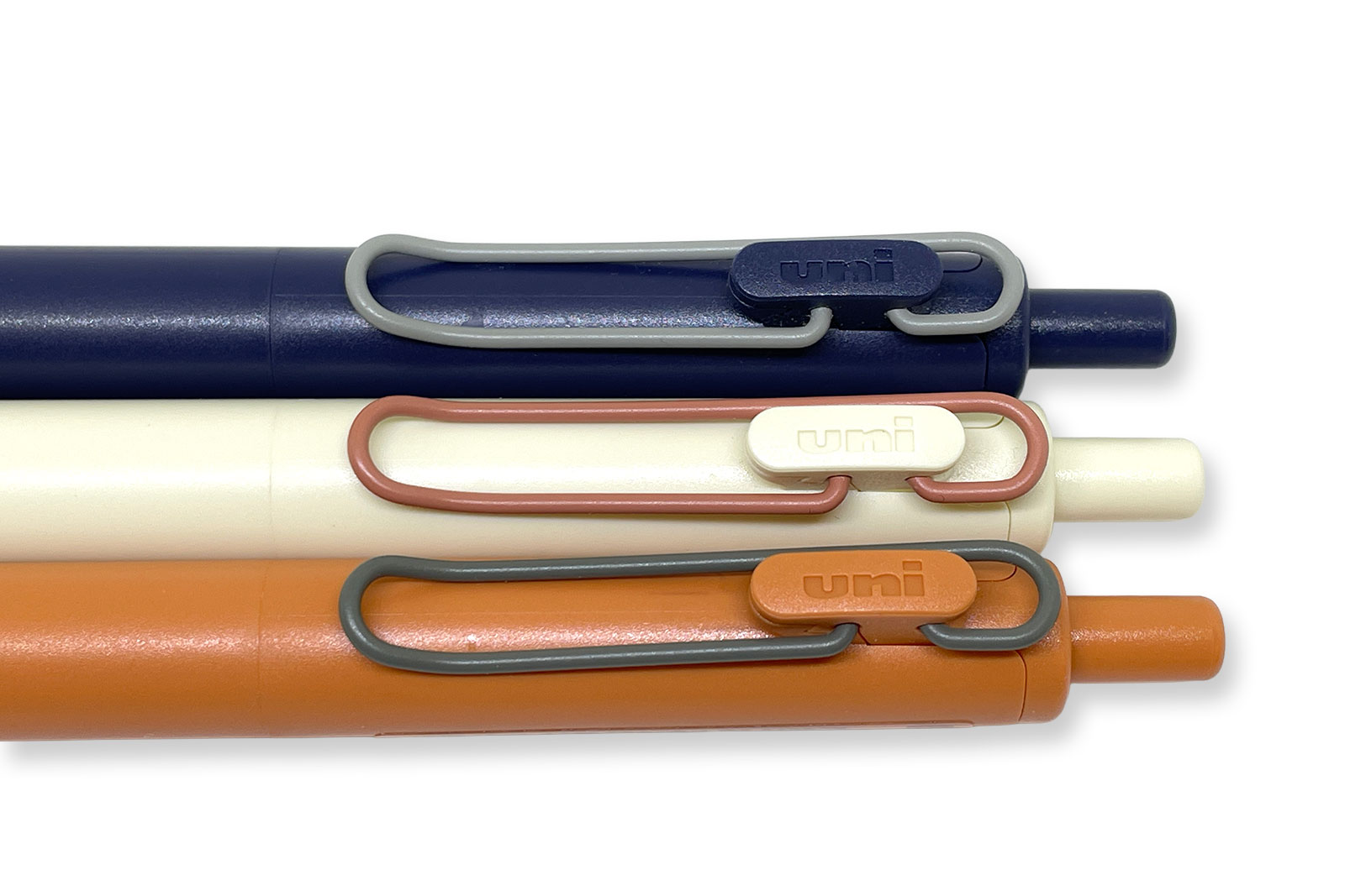 ユニボールワンFの2023年の限定軸「モダンポップカラー」のオレンジ軸