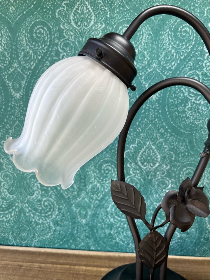 7/22処分 すずらん 鈴蘭 モチーフのライト 7/22処分 すずらん 鈴蘭