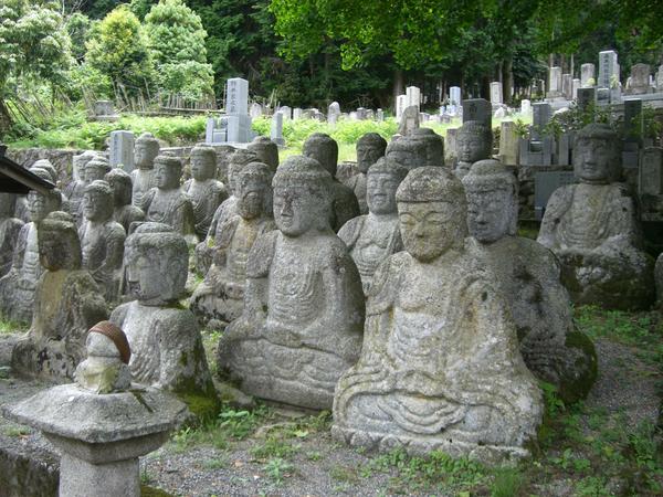 鵜川四十八体石仏群 | 滋賀 高島 おすすめの人気観光・お出かけ